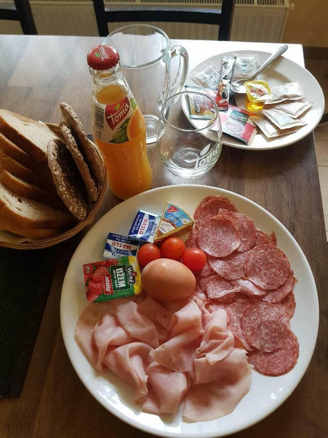 Penzion Piranha Mělník Eksteriør bilde